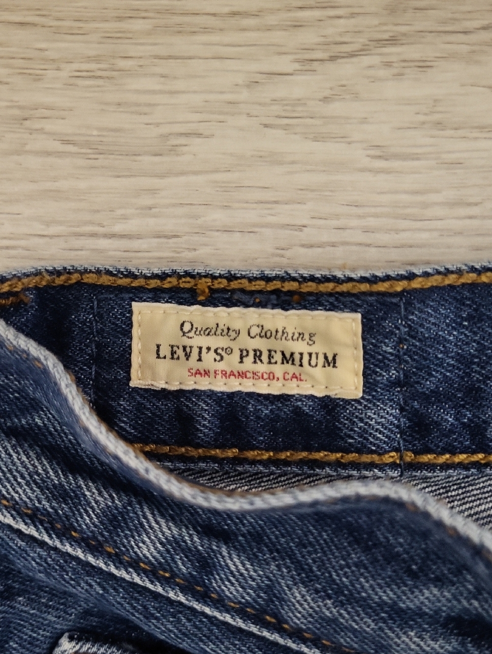 Levi's 501 Jeans W26 L32 Button Fly High Rise Straight Leg Medium Wash Unisex - Picture 2 of 11